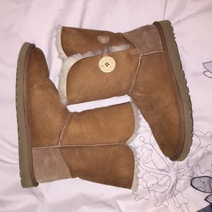Tan UGG one button Bailey boots